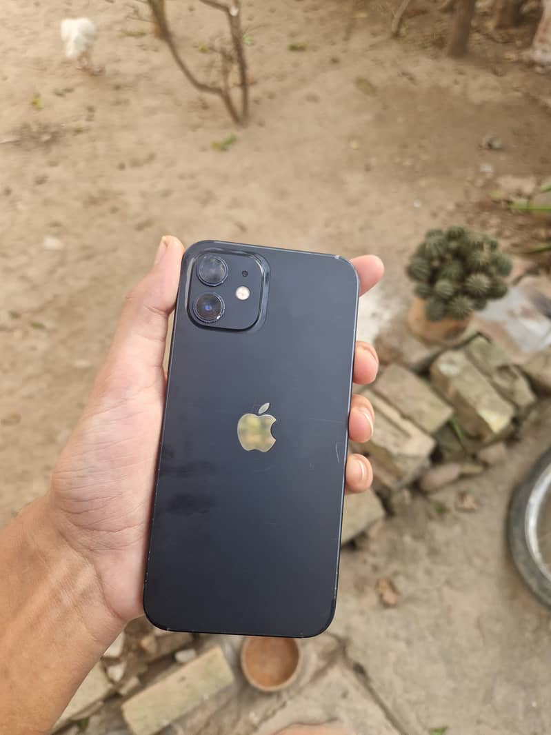 Apple iPhone 12 2