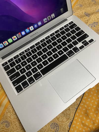 Macbook Air 2017 late 8gb and 256 gb ssd