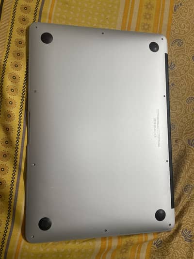 Macbook Air 2017 late 8gb and 256 gb 10/10