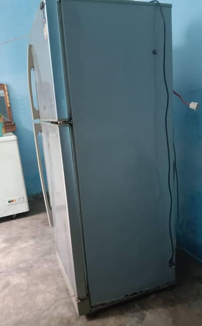 I'm selling PEL Refrigerator