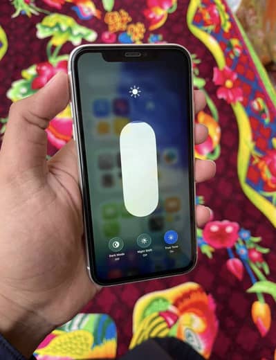 iphone 11 64GP NON PTA CONDITION 10/10 Lush Phone One hand use