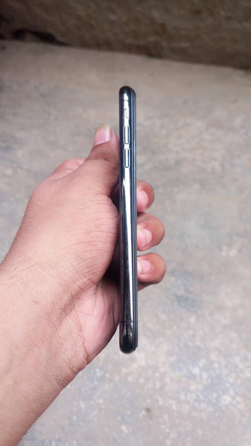 Apple iPhone X 2