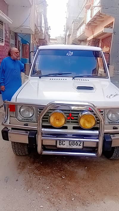Mitsubishi Pajero 2002
