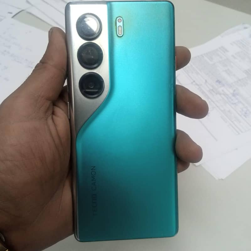 Tecno CAMON 40 Pro 2