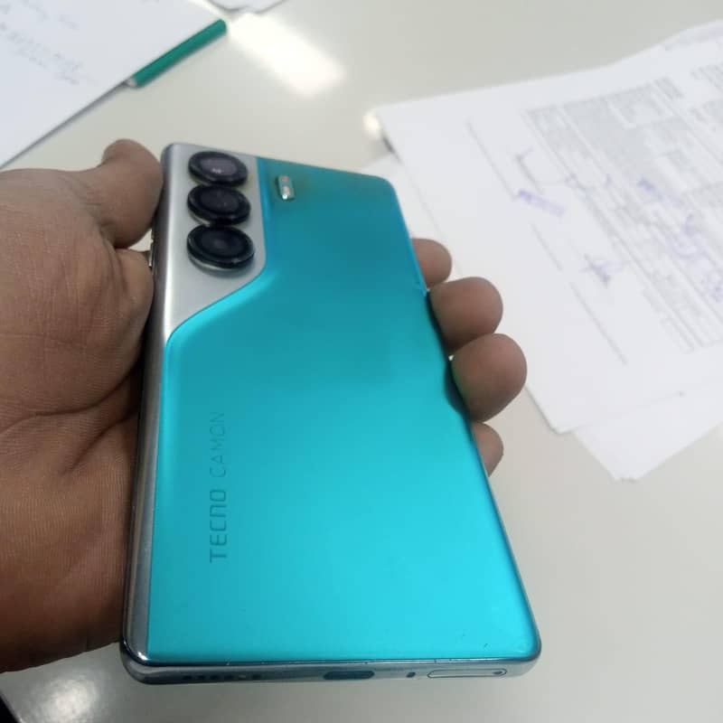Tecno CAMON 40 Pro 3