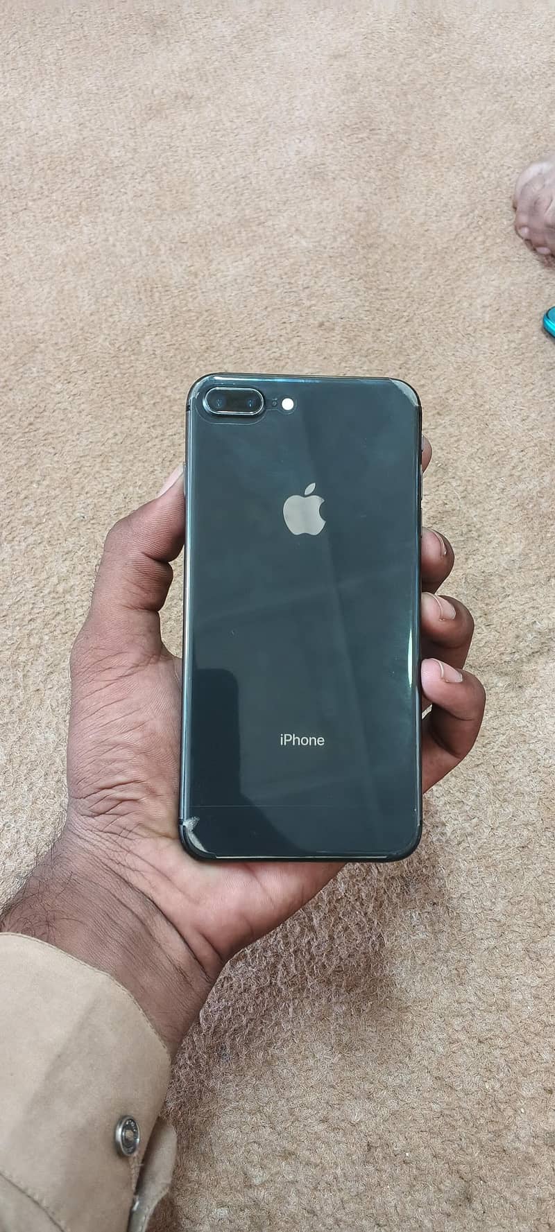 Apple iPhone 8 Plus 0