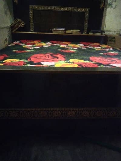 wooden king size bed