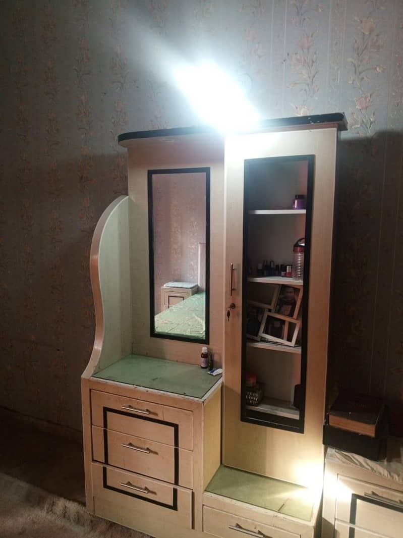 dressing table 1