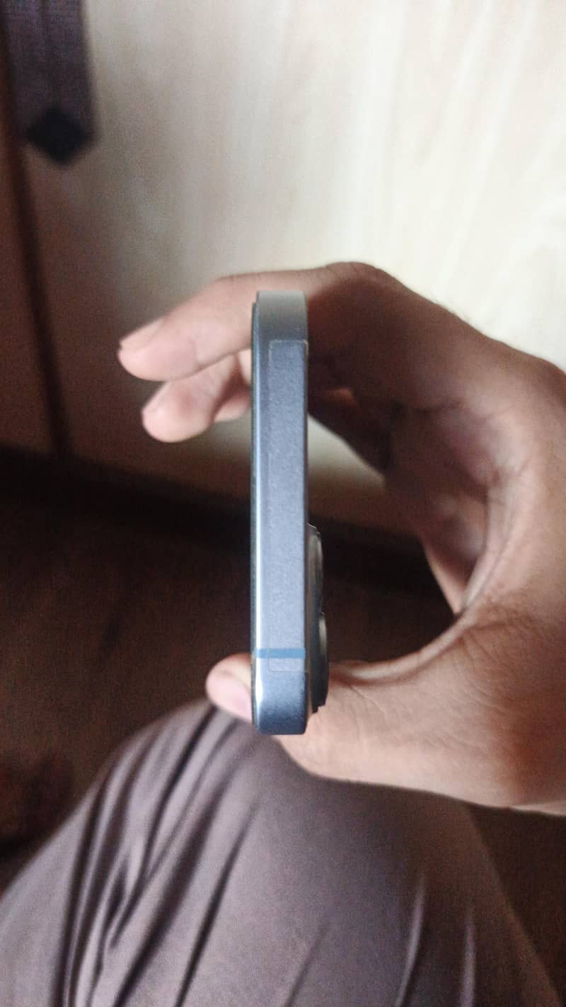 Apple iPhone 14 4