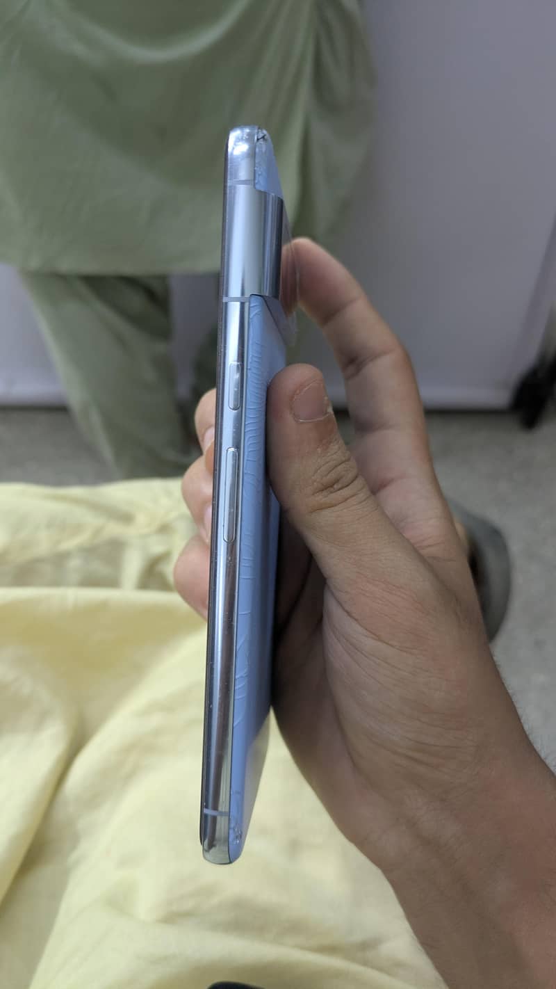 Google Pixel 8 Pro 3