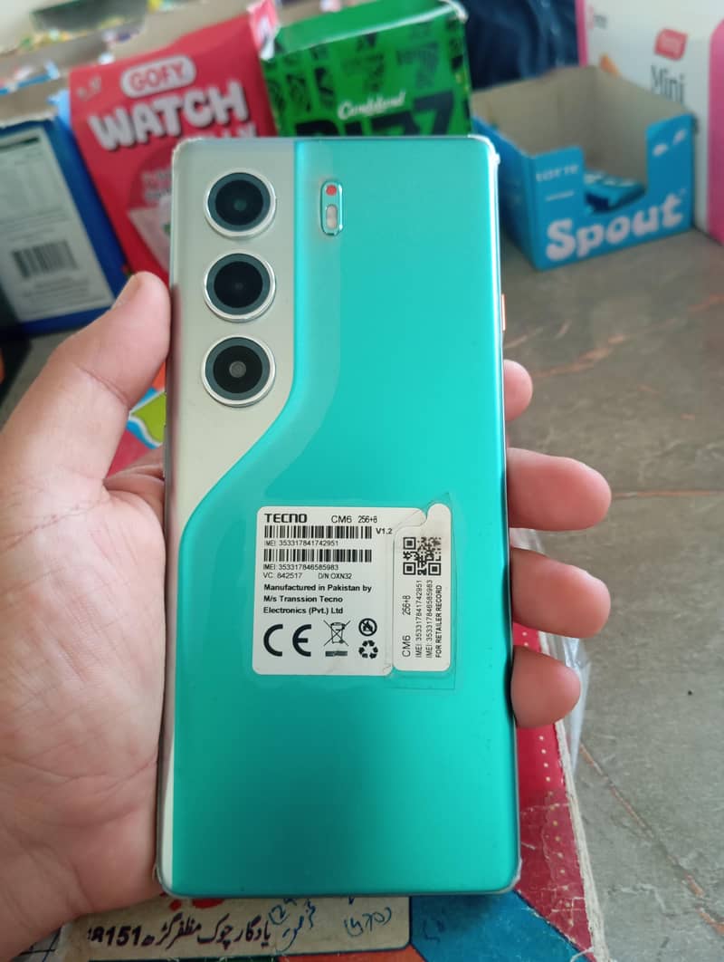 Tecno CAMON 40 Pro 4