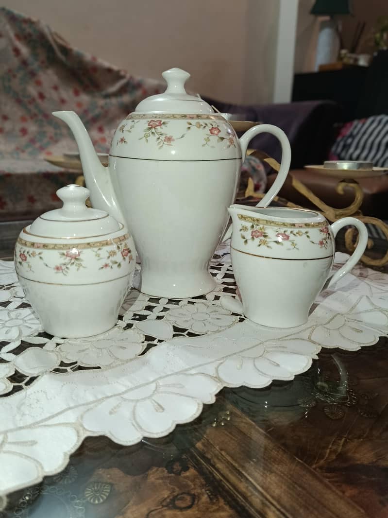 Tea set x2 7