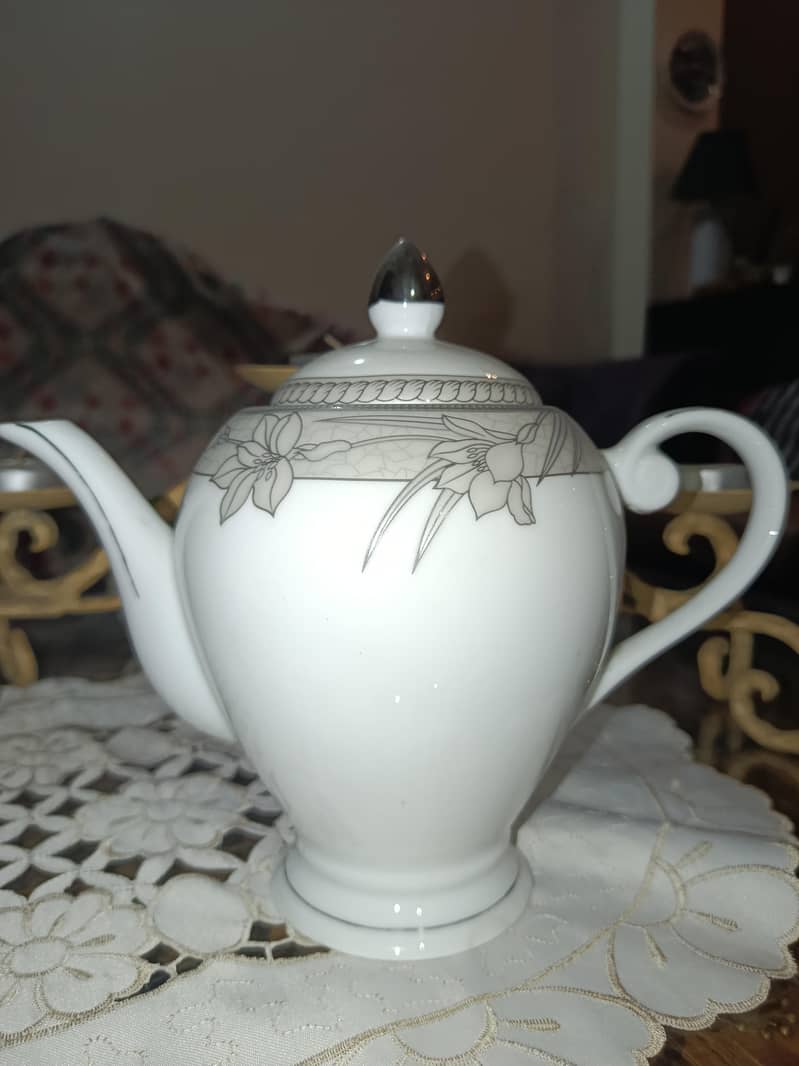Tea set x2 12