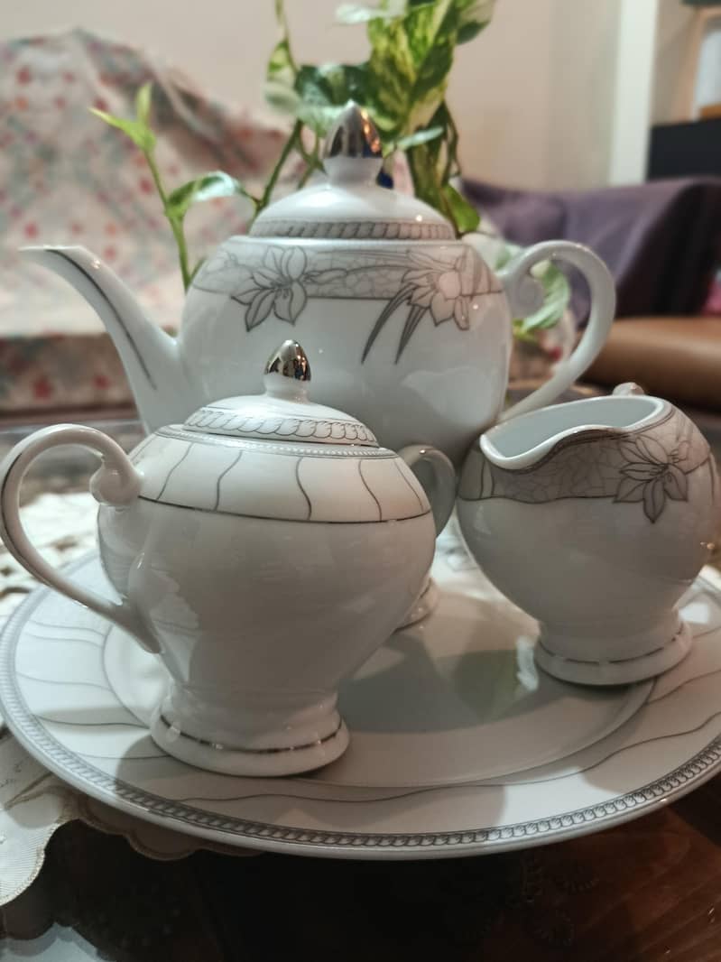 Tea set x2 16