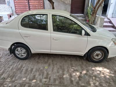 Toyota Platz 2009