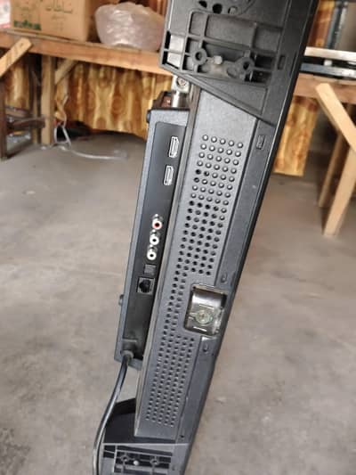 Haier H32S80EFX 32" QLED Google TV – Only 2 Months Used – Like New