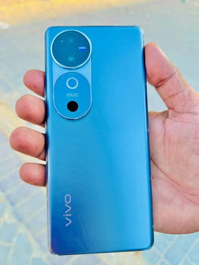 Vivo V40