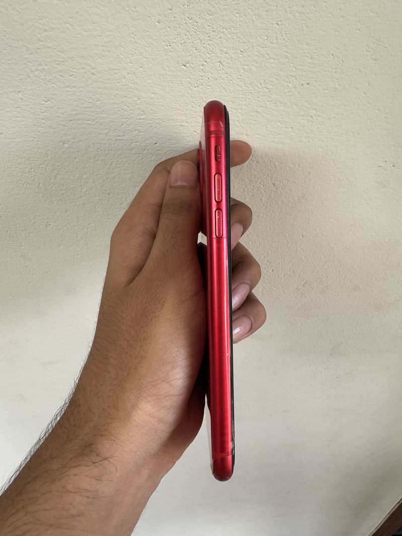 Apple iPhone 11 3