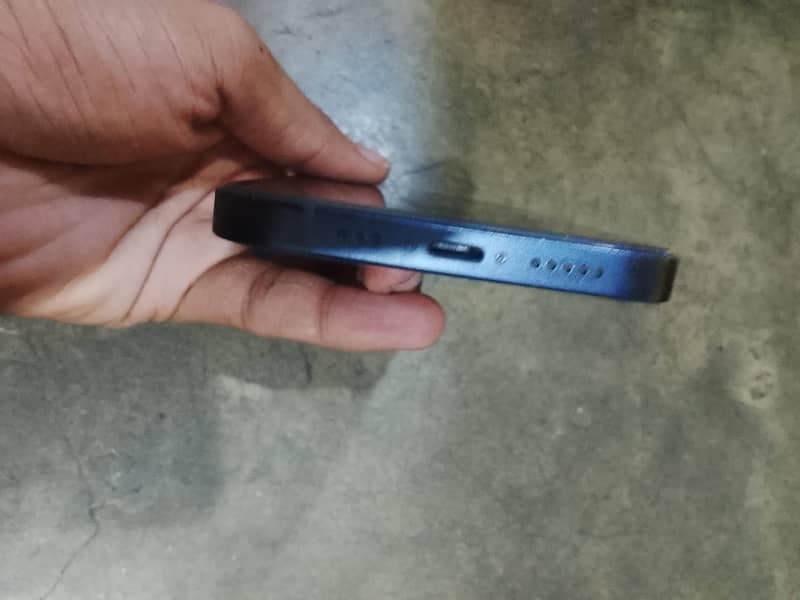 Apple iPhone 12 5