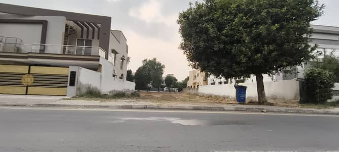 1 Kanal Plot For Sale in Janiper Block Bahria Town Lahore