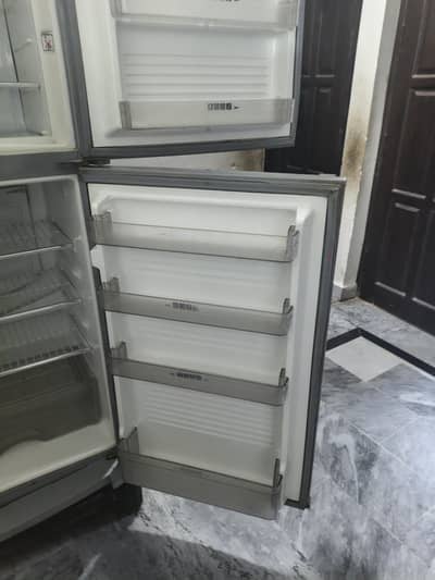 Dawlance fridge for sale