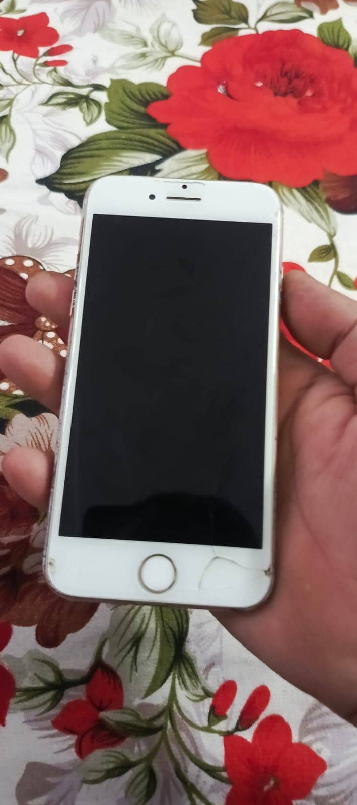 Apple iPhone 7 0