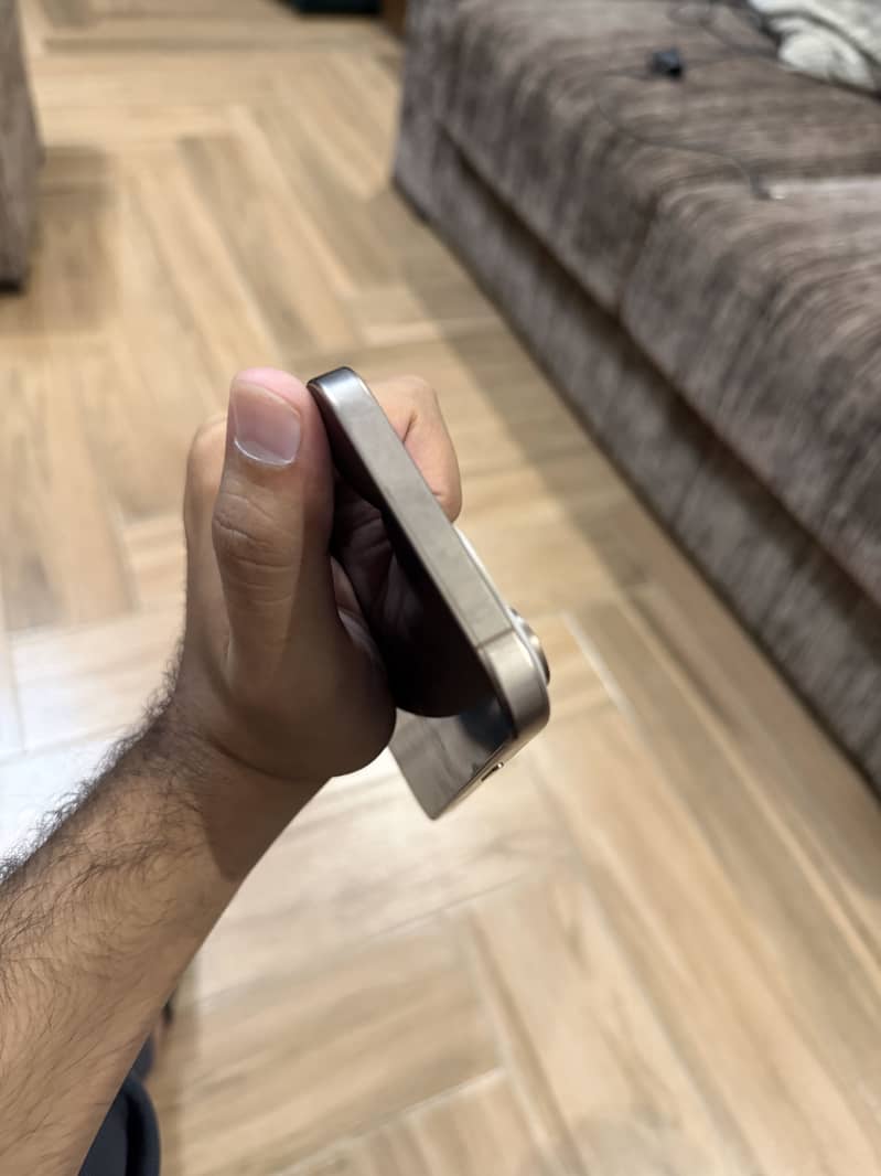 iPhone 16 Pro Max Jv 3
