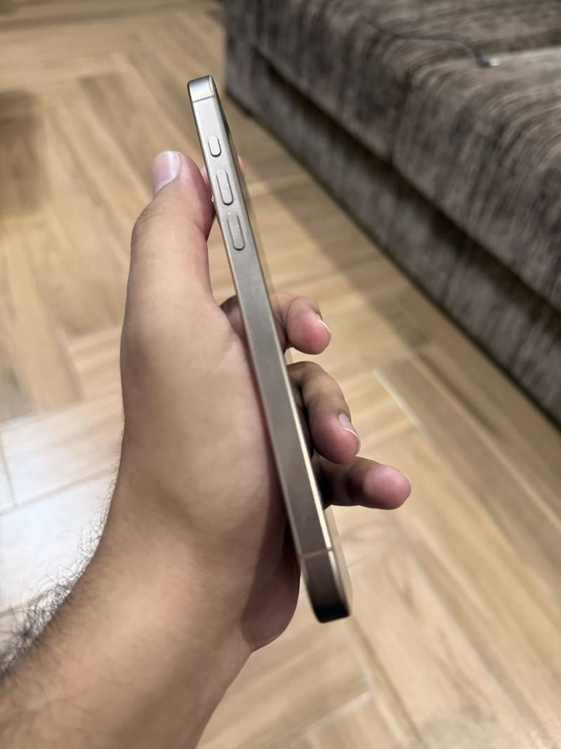iPhone 16 Pro Max Jv 5