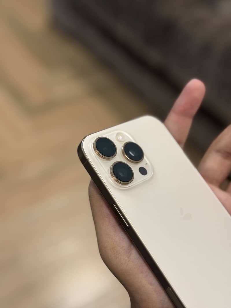 iPhone 16 Pro Max Jv 6