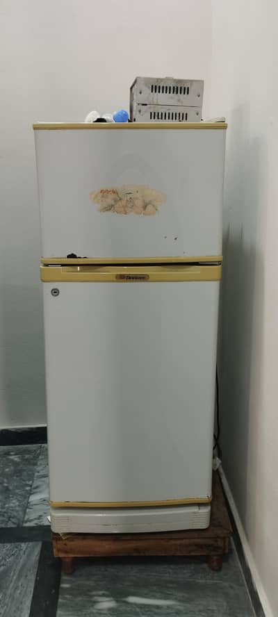 Dawlance fridge for sale