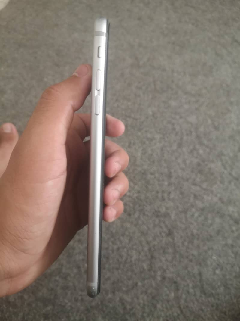 Apple iPhone 6S Plus 2