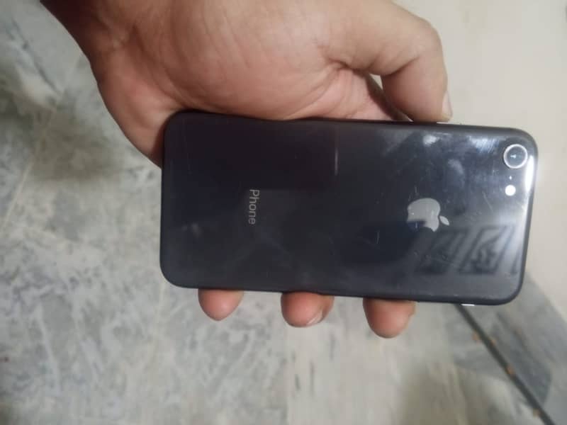 Apple iPhone 8 4