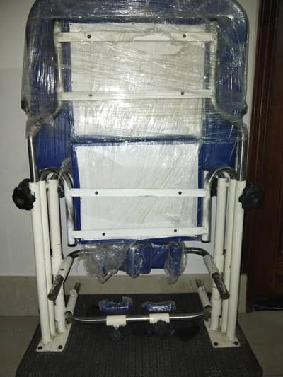 Standing table for baby