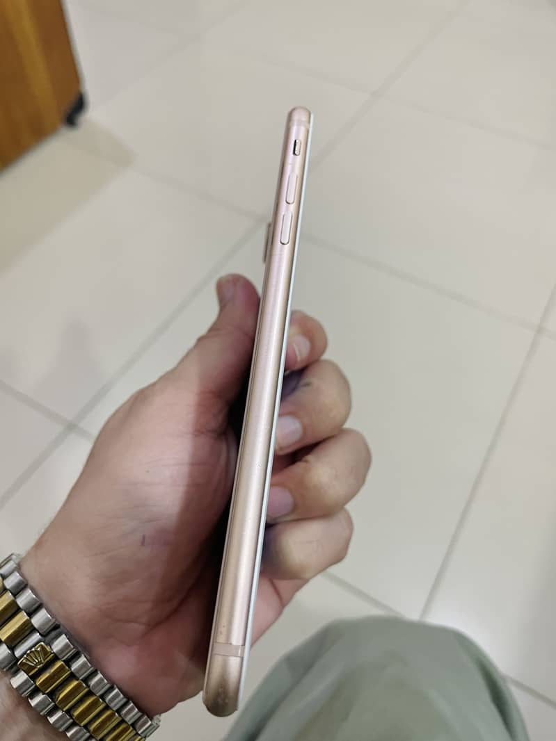 Apple iPhone 8 Plus 2