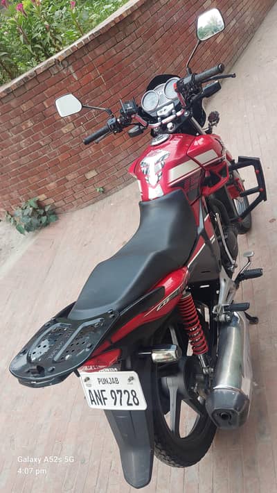 Honda CB150f 2022 model, single handed use only 22000km drive.