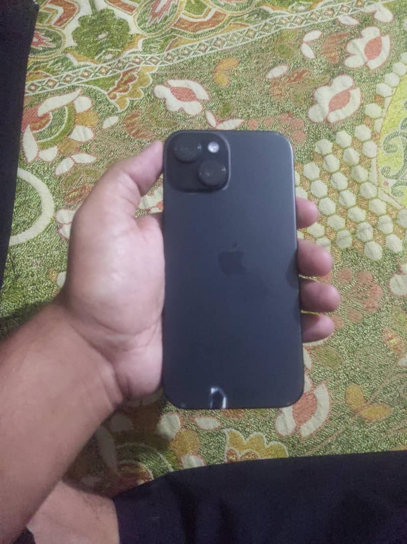 Apple iPhone 15 2
