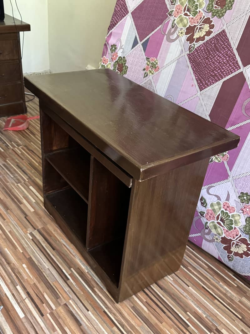 Office table side rack 2