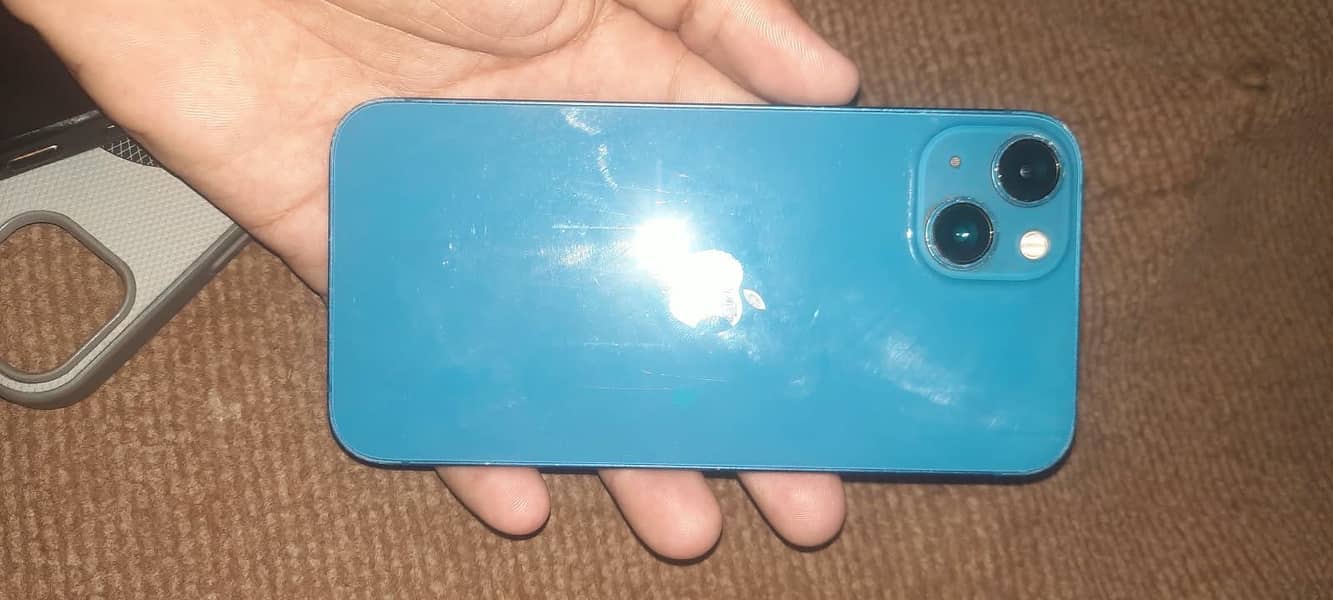 Apple iPhone 13 0