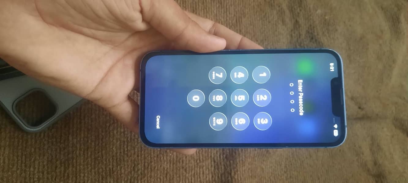 Apple iPhone 13 4