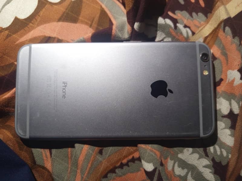 Apple iPhone 6 Plus 0