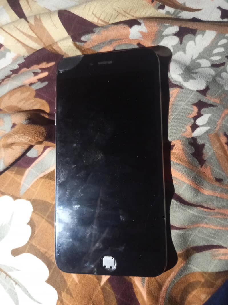 Apple iPhone 6 Plus 1