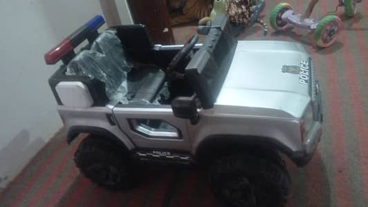Kids 4 wheel police jeep