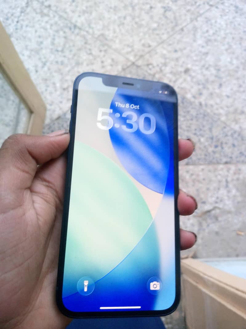 Apple iPhone 12 3