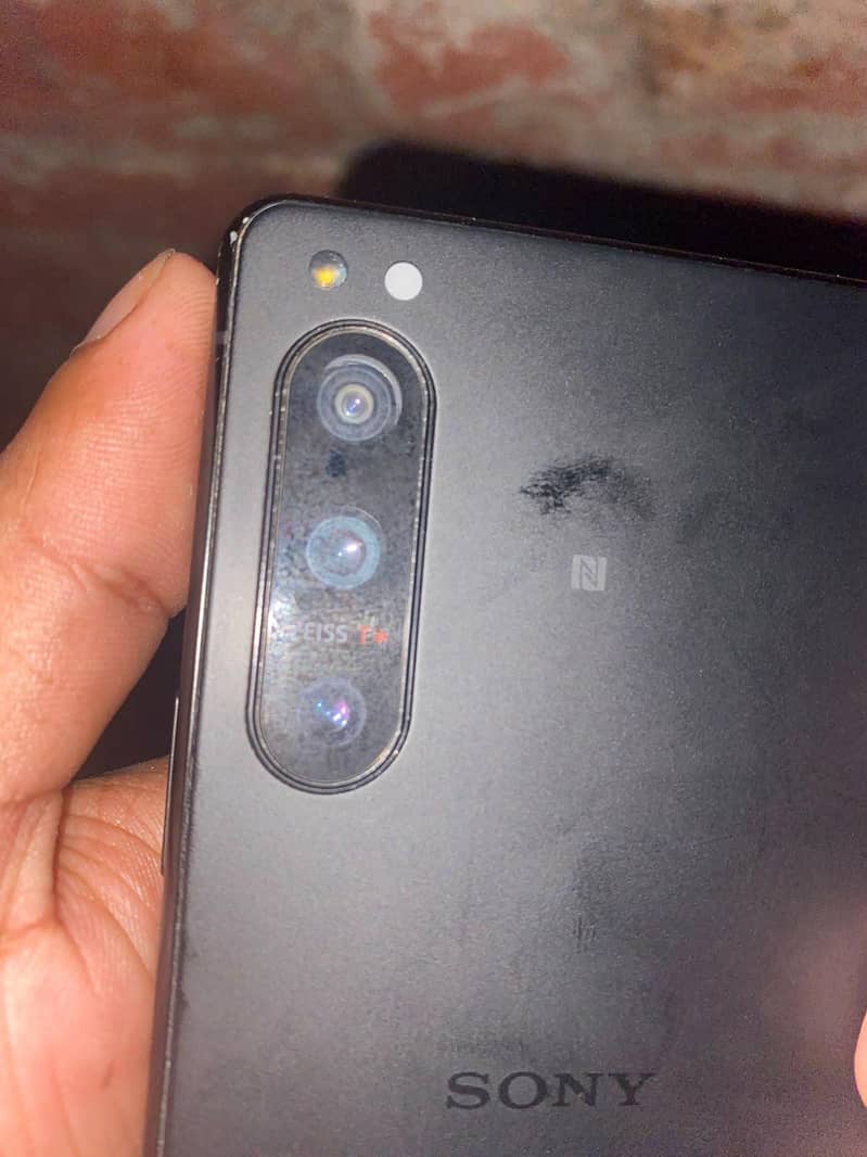 Sony 5 1