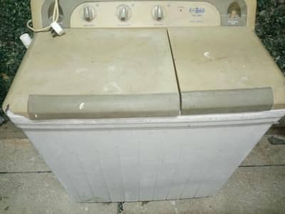 Super Asia washing machine and dryer urgent for sale.