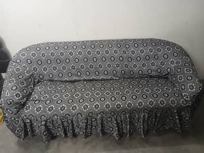 wooden 5 seater Sofa (3+1+1) 20000Rs negotiable