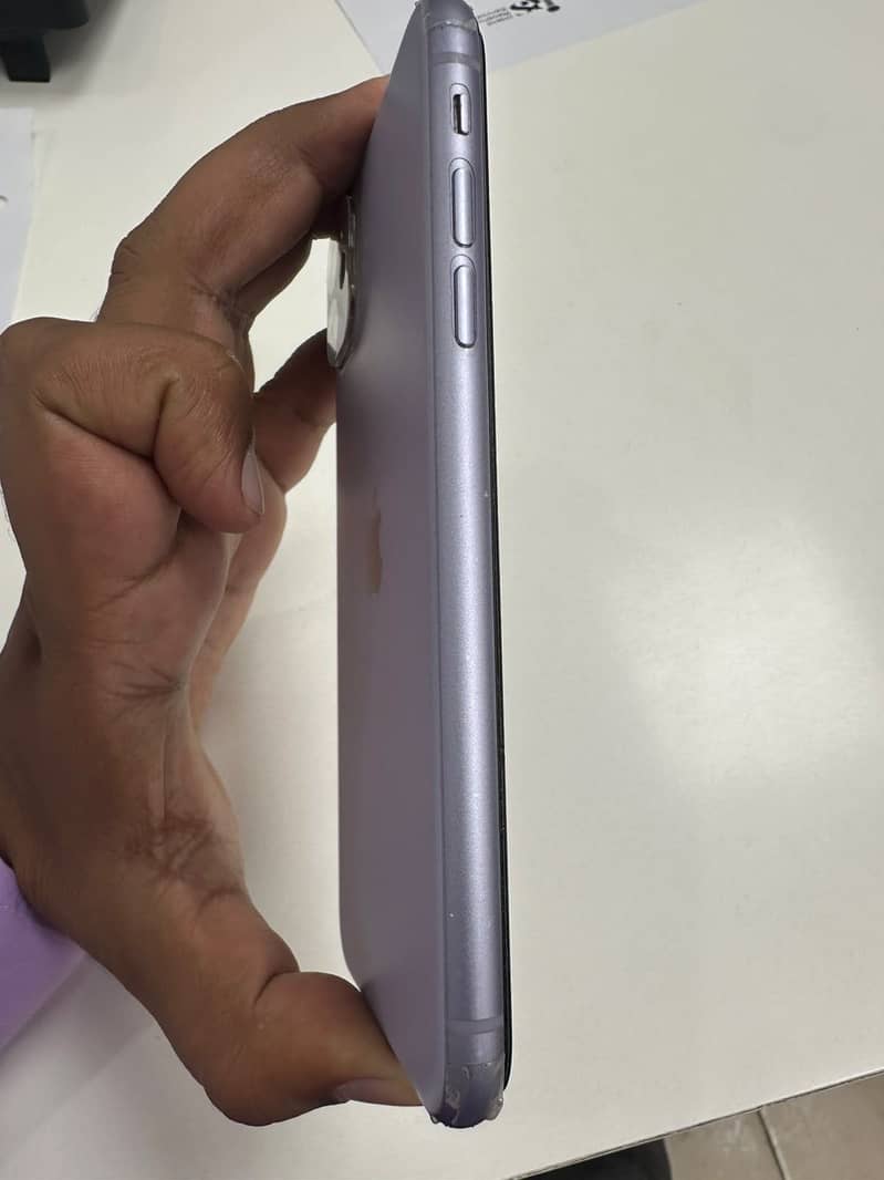Apple iPhone 11 0