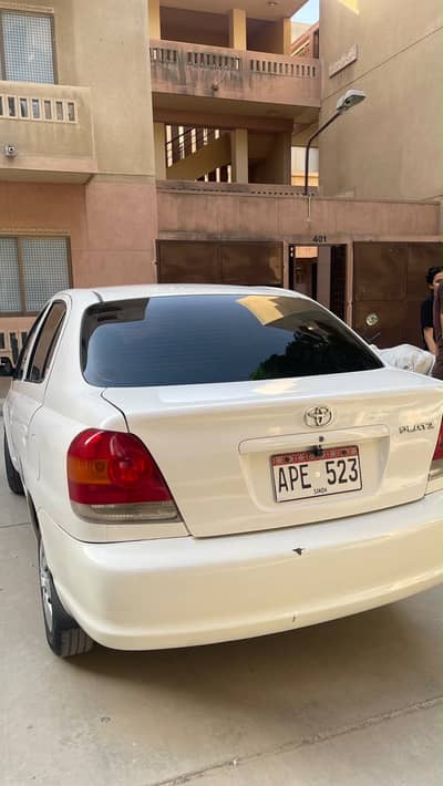 Toyota Platz 2004