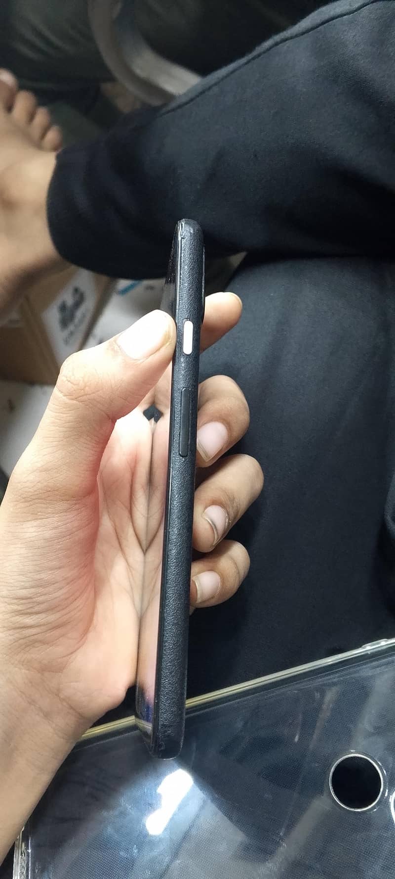 Google Pixel 4a 5