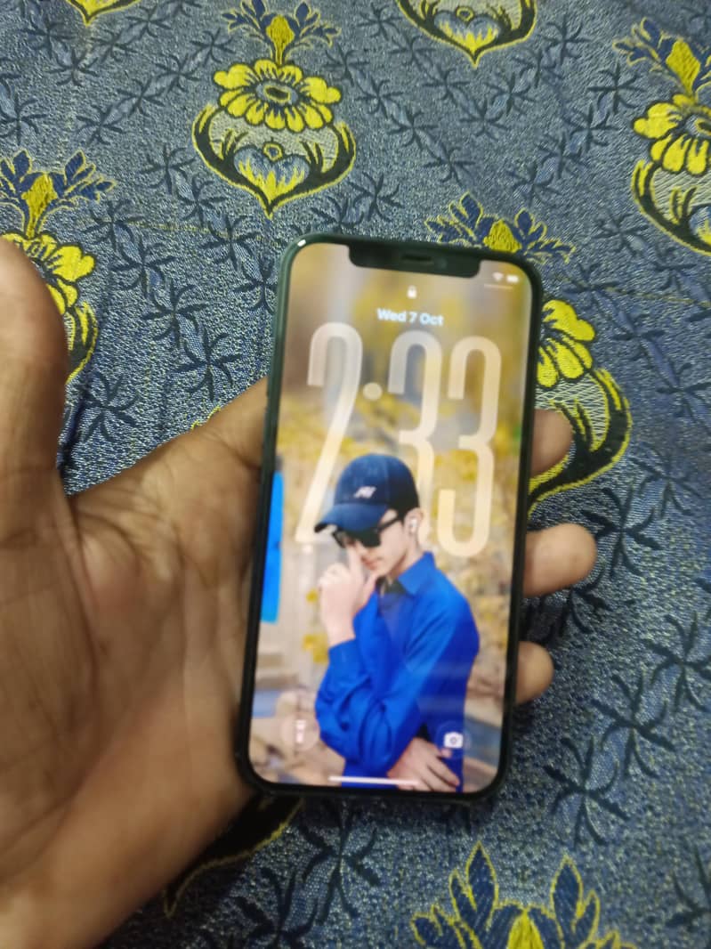 Apple iPhone 12 0